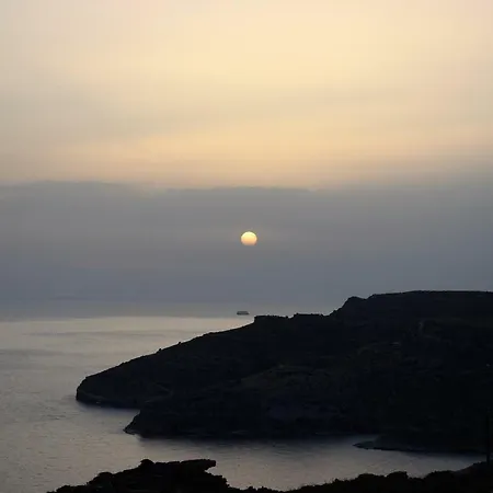 Sunrise Stone Hétvégi ház *